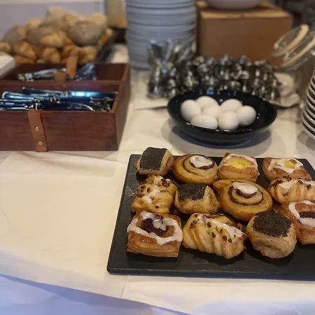 Отель Filskov Гриннстед