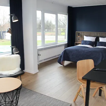 Отель Filskov Гриннстед